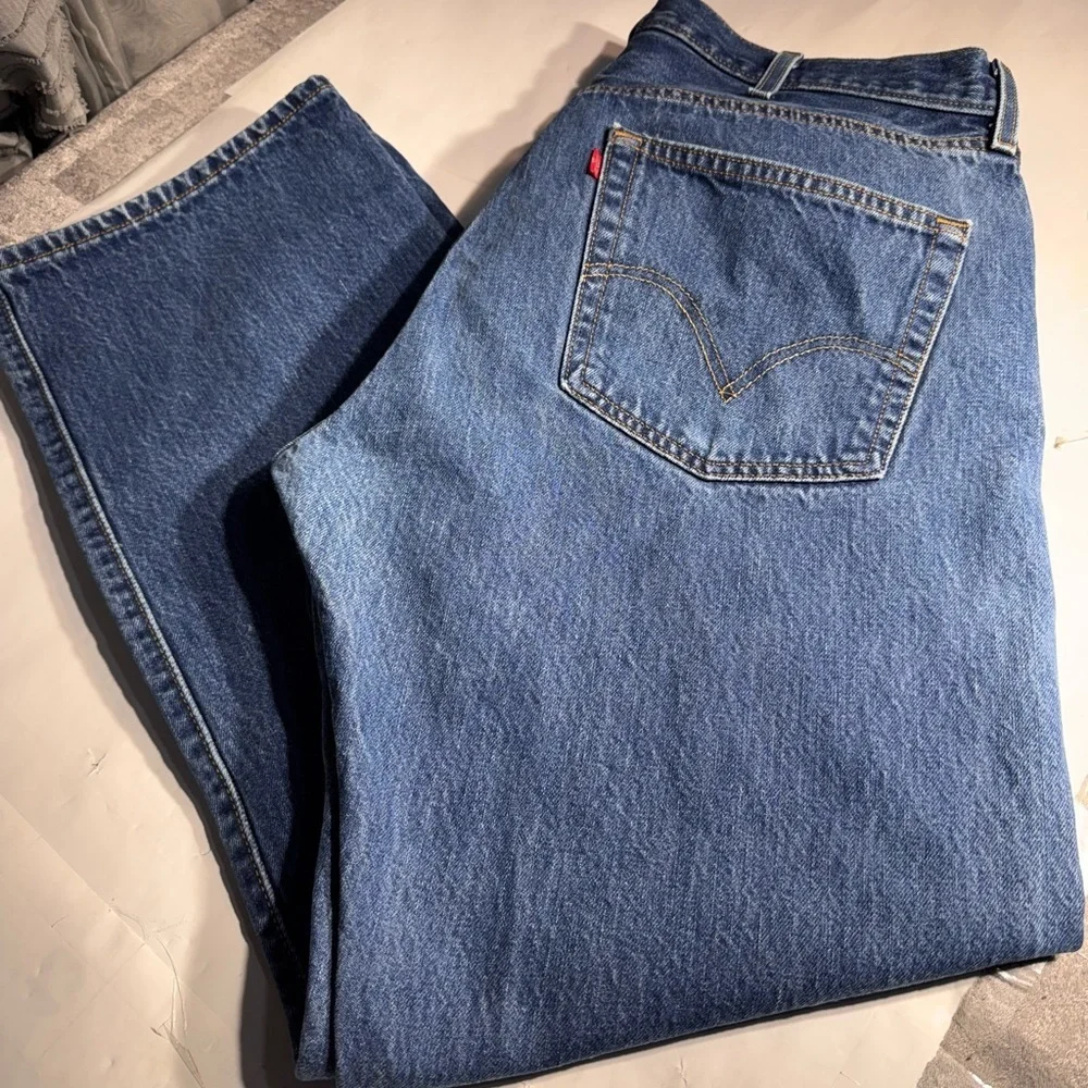 Vintage Levi’s 100% Cotton Jeans – Made in Dominican Republic (W38 L32)